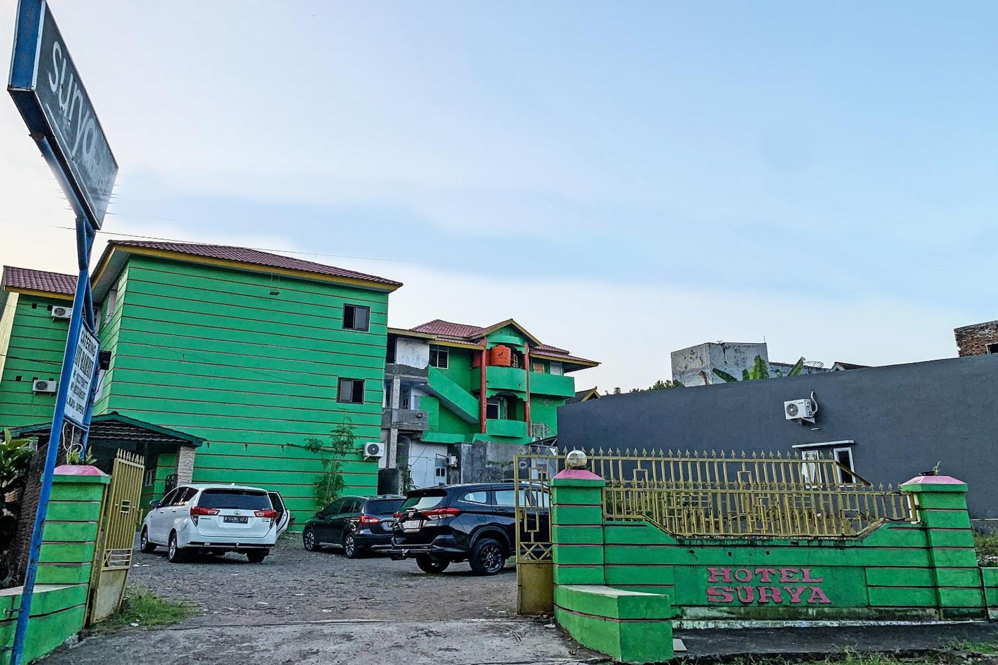Oyo 91757 Surya Hotelneartaman Anggrek Pkk Watansoppeng Lalabata Eksteriør billede
