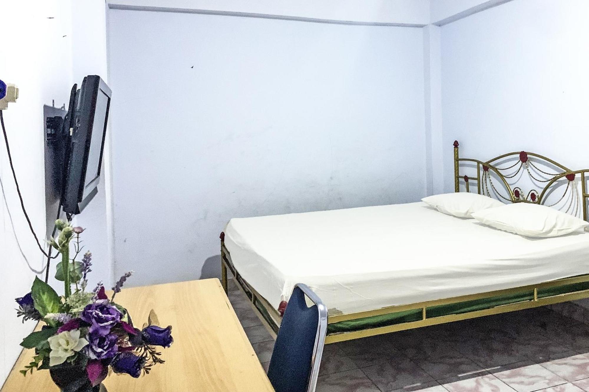 Oyo 91757 Surya Hotelneartaman Anggrek Pkk Watansoppeng Lalabata Eksteriør billede