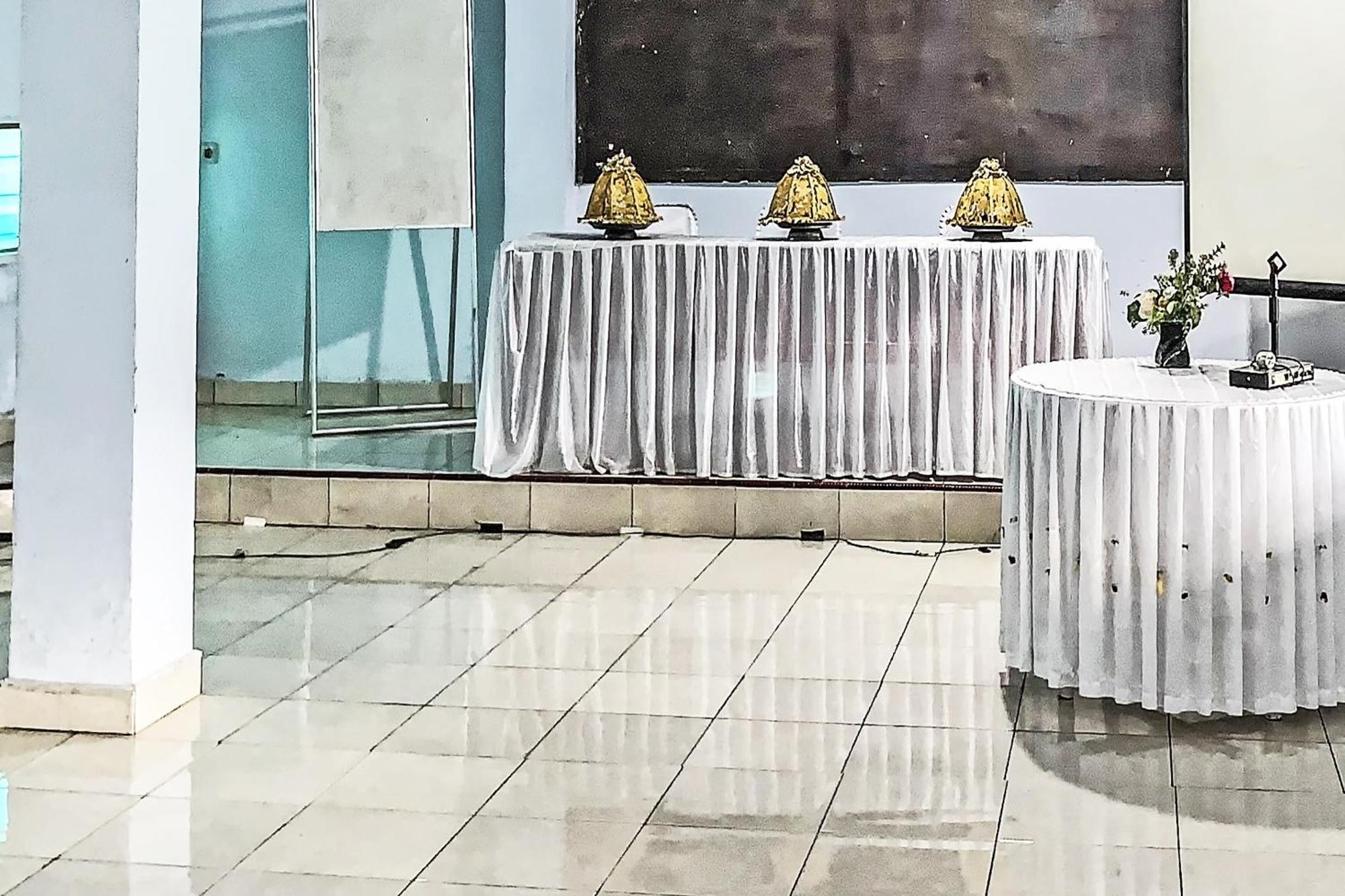 Oyo 91757 Surya Hotelneartaman Anggrek Pkk Watansoppeng Lalabata Eksteriør billede